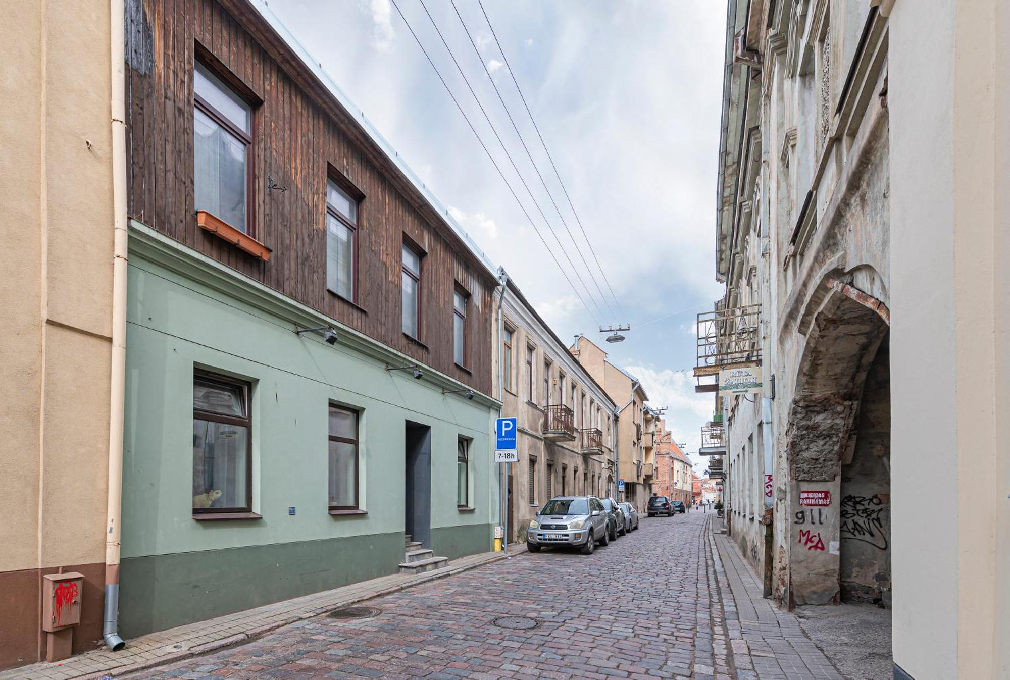 Apartment Contrast By Polo Kaunas